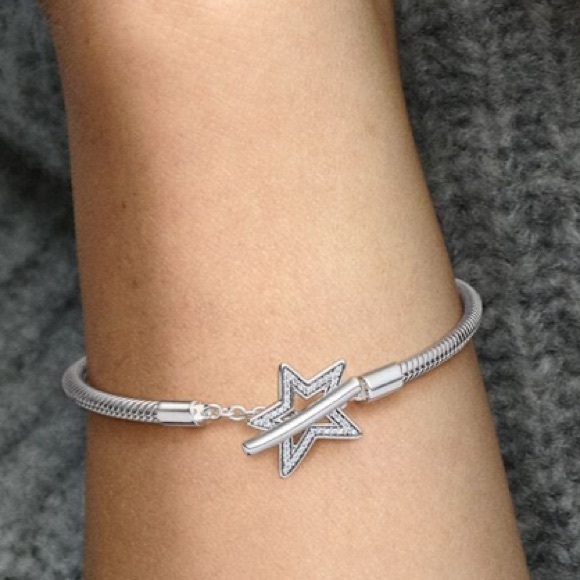 Pandora Moments Asymmetric Star T-bar Snake Chain Bracelet - Picture 4 of 5